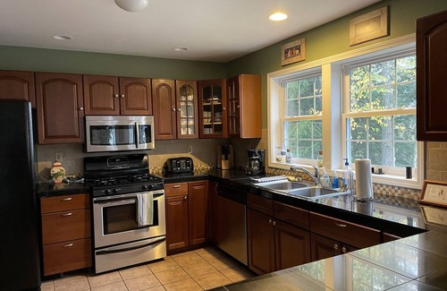 Oneonta House | Experience A Lakeview Paradise: Family-Friendly Retreat