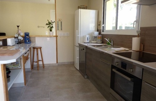 Mandeville-en-Bessin House | Cozy Oceanfront Retreat with Exceptional Guest Ratings