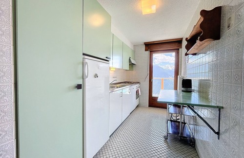 Verbier Apartment | Inviting Family Retreat with Kitchen and Cozy Fireplace
