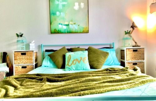 New Brighton House | Beachy Modern Guest Room with Private Bath & Family-Friendly