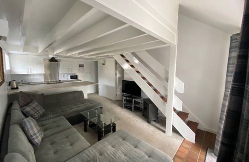 Newmilns Cottage | Heavenly Retreat with Pool, Kitchen & Pet-Friendly Options