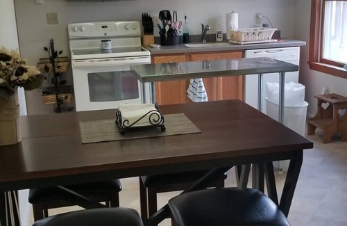 State College Apartment | Heavenly Retreat with Pool, Spa & Top Guest Rating 9.8