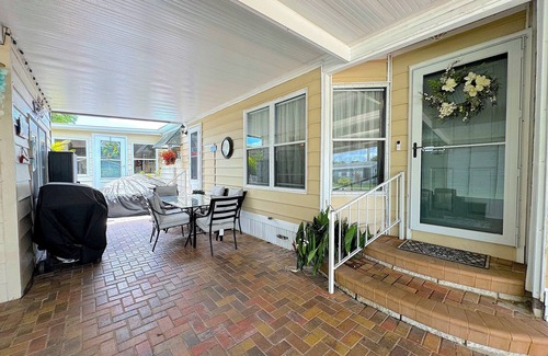 Ellenton House | Discover Your Ocean View Retreat with Resort-Style Amenities