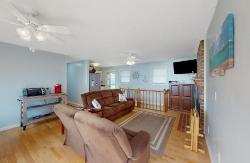 Aspen Hill House | Discover Your Slice of Paradise: Family-Friendly Retreat