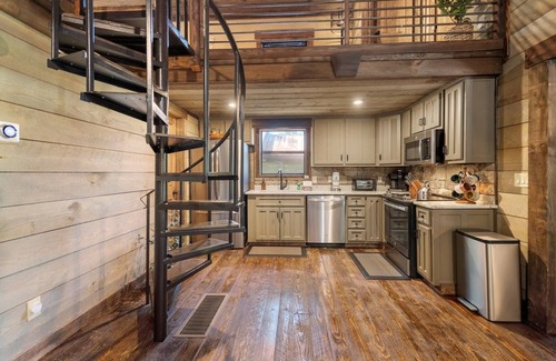 Rivers Edge Cabin | Discover A Little Stoney River: Family-Friendly Getaway
