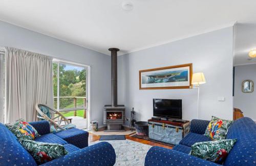 Apollo Bay House | Discover A Little Touch Of Paradise with Family-Friendly Fun