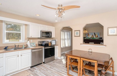 Clarksville House | Tranquility Awaits: Pet Friendly Retreat with Ocean Views