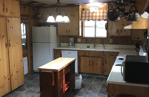 California Hot Springs Cabin | Heavenly Retreat with Spa & Pet-Friendly Amenities