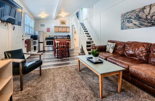 Boulder Cabin | Discover A-Lodge Boulder: Pet-Friendly Retreat with Pool