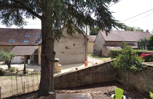 Collonge-en-Charollais House | Discover A Lombre du Cèdre - Family-Friendly Retreat