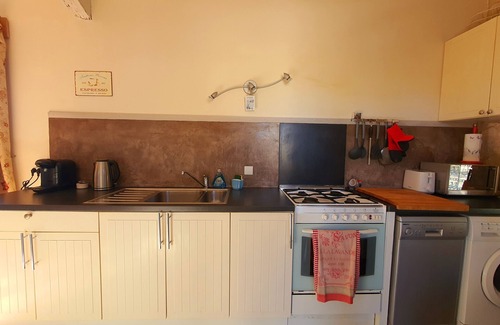 Razac-d'Eymet Cottage | Cozy 2-Bed Cottage with Pool and Terraces for Relaxation