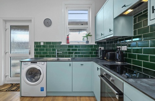 Seaford Apartment | Inviting Oceanfront Flat Near Attractions and Beach