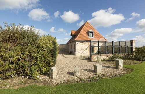 Saint-Aubin-sur-Mer House | A lovely renovated 12th to 17th century seaside property