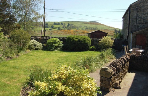 Penrith Cottage | Elegant Barn Conversion with Quality Kitchen & Shower Room