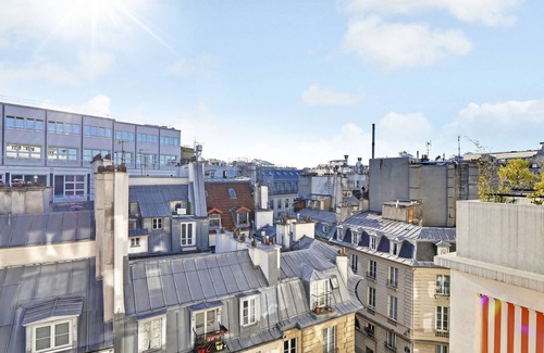 Vivienne Apartment | Top-Rated 3-BR Apartment with A/C near Opéra-Bourse
