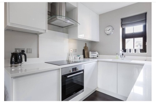 Cathedrals Apartment | Elegant Designer Apartment in Historic Central London