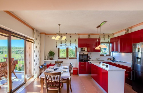 Ruzic Villa | Experience a Serene Retreat in the Dalmatian Countryside