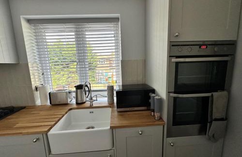 Underhill Apartment | Modern New Apartment with Family-Friendly Amenities