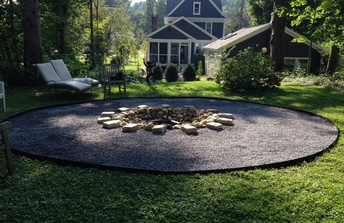 Manchester Center Cottage | Premium Cottage Retreat with Pool in Manchester Center