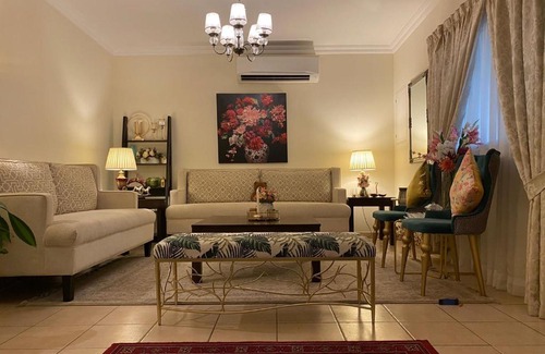 Doha Villa | Elegant Villa Retreat in Doha with Pool & Hot Tub Access