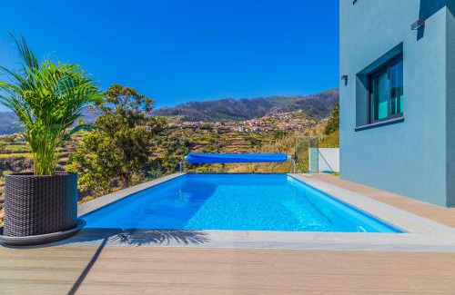 Calheta House | Discover A&M House II: Family-Friendly Getaway with Pool
