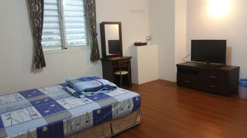 Shoufeng House | Discover A-Ma Homestay: Family-Friendly Amenities Await