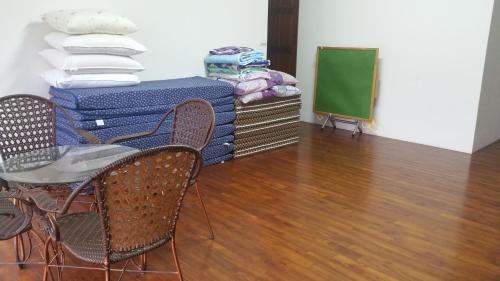 Shoufeng House | Discover A-Ma Homestay: Family-Friendly Amenities Await