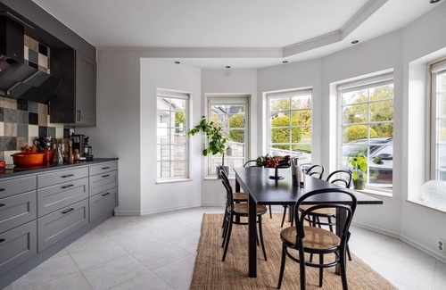 Nor Villa | A magical home out of the ordinary with a large plot and fantastic surfaces.