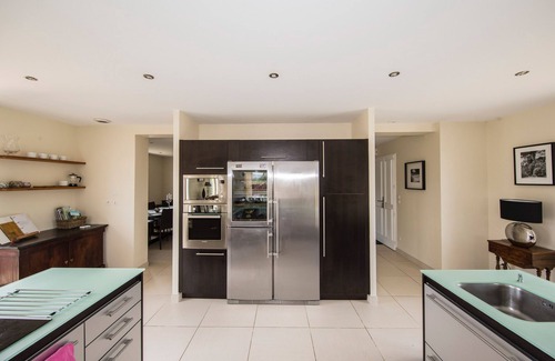 Domme House | Modern Villa with Pool & Spa - Perfect for 8 Guests