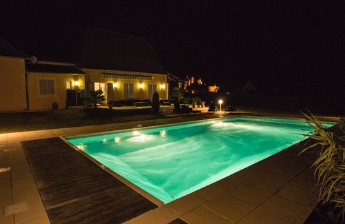 Domme House | Modern Villa with Pool & Spa - Perfect for 8 Guests
