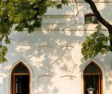 Kashipur Hotel | Elegant Mansion with Family-Friendly Amenities and Dining