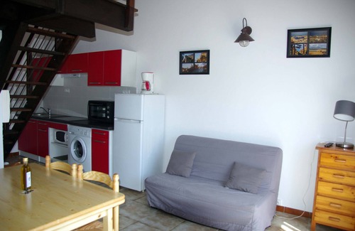 Sartene Cottage | Ideal Getaway: A Maredda with Ocean Views and Garden