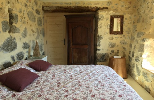 Saint-May Cottage | Charming Mas with Pool Overlooking Saint May Gorges