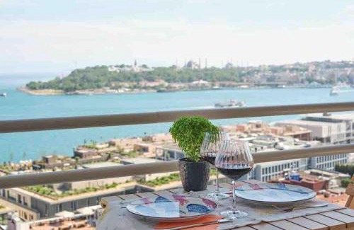 Kabatas Apartment | Incredible City View and Child-Friendly Comfort Await