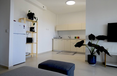 Acre Apartment | Family-Friendly Modern Apartment in the Heart of Akko