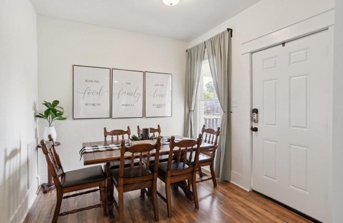 Fort Worth House | Modern Fort Worth Jennings Home with Breakfast & Family Appeal