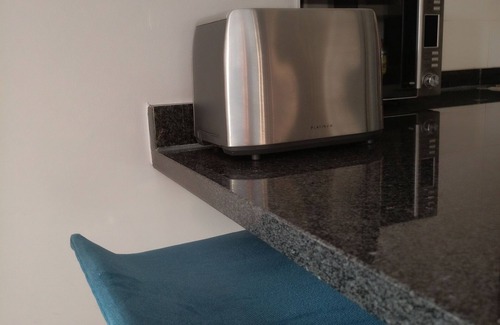 Gaborone House | Modern City Retreat: Steps from Top Shopping & Amenities