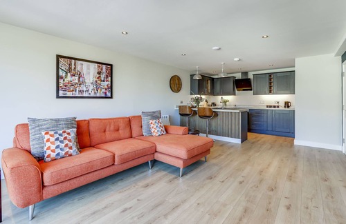 Ely Apartment | Modern 1 Bedroom Apartment in Ely - Guest Rated: 9.8