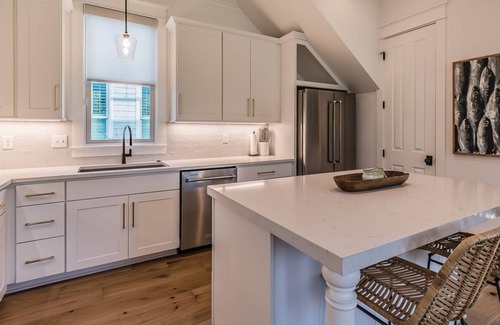 Habersham House | Tranquil Oceanfront Retreat - Guest Rated 10/10 in Habersham