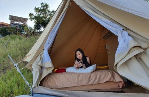 Noen Maprang Resort | Romantic Getaway at A Moment of Love in บ้านมุง
