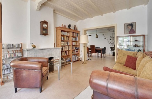 's-Heerenberg Apartment | Explore a 1960s Gem Surrounded by Lush Greenery