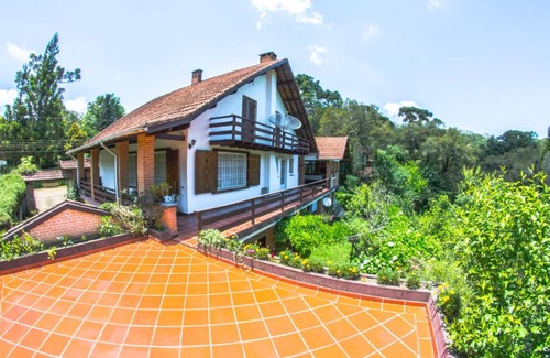 Monte Verde House | Family-Friendly Retreat at A Morada with Kitchen Amenities