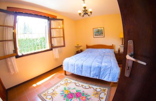 Monte Verde House | Family-Friendly Retreat at A Morada with Kitchen Amenities
