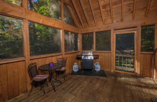 Gatlinburg - Pigeon Forge Villa | Explore A Mountain Surprise with Pet-Friendly Amenities