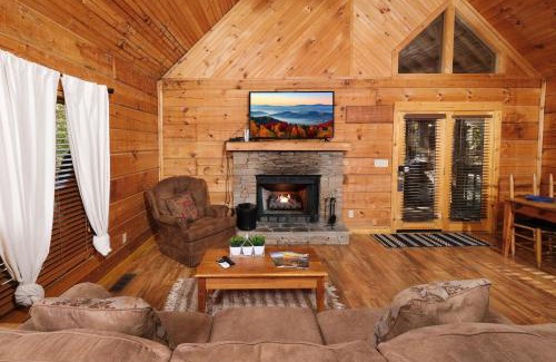Gatlinburg - Pigeon Forge Villa | Explore A Mountain Surprise with Pet-Friendly Amenities