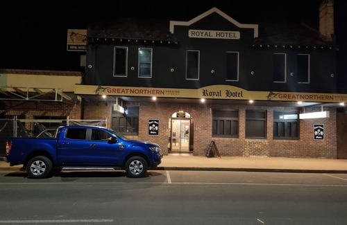 Guyra Hotel | Discover Historic Royal Hotel Guyra: A Must-Visit Retreat