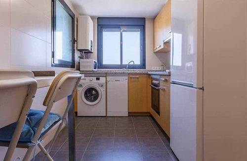 Torre del Mar Apartment | Pet-Friendly A&n La Vega 9 with Pool & Spa Amenities