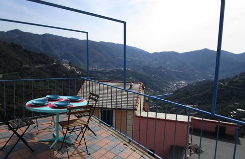 Lavaggiorosso House | Serene Retreat Near Cinque Terre with Breathtaking Views