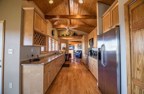 Blowing Rock House | Experience A Nest With a View - 9.8 Rated, Pet Friendly Stay