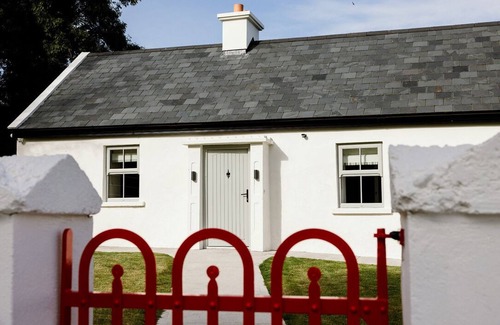 Glen of Aherlow Cottage | A newly renovated cottage with spectacular views of 5 mountain ranges.